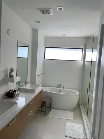 8283 NW 44th Street Doral FL 33166