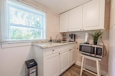 528 SW 21st Avenue Miami FL 33135