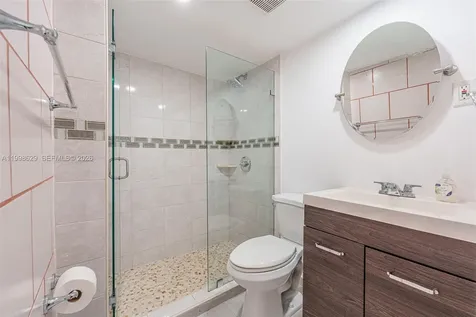 528 SW 21st Avenue Miami FL 33135