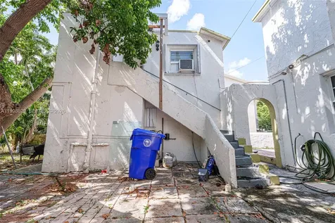 528 SW 21st Avenue Miami FL 33135