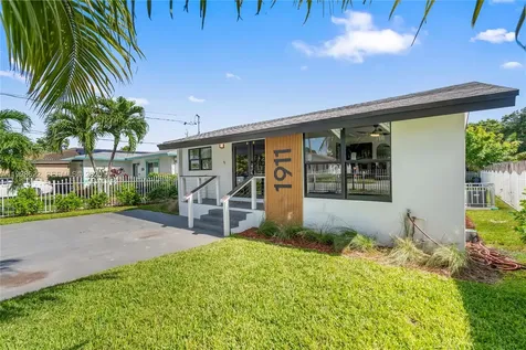 1911 SW 57th Avenue West Park FL 33023