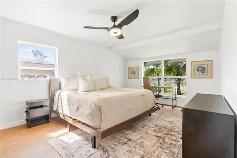 1911 SW 57th Avenue West Park FL 33023