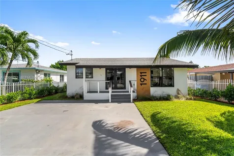 1911 SW 57th Avenue West Park FL 33023