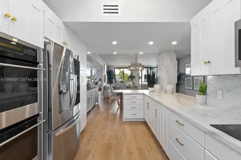 141 Crandon Boulevard Key Biscayne FL 33149