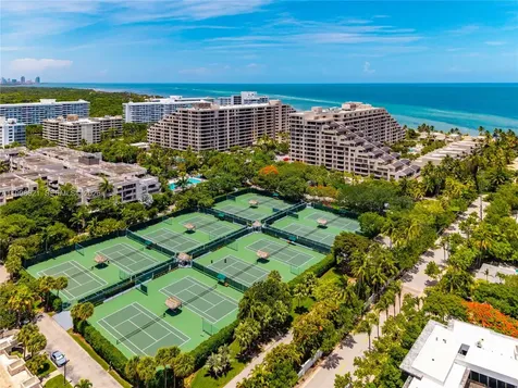 141 Crandon Boulevard Key Biscayne FL 33149