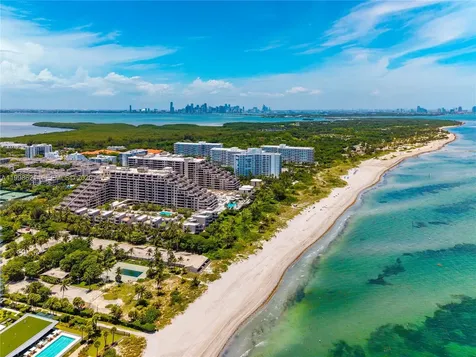 141 Crandon Boulevard Key Biscayne FL 33149