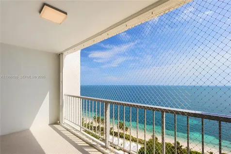 881 Ocean Drive Key Biscayne FL 33149