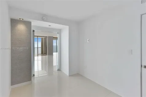 881 Ocean Drive Key Biscayne FL 33149