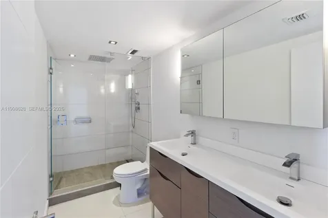 881 Ocean Drive Key Biscayne FL 33149
