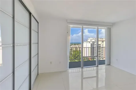 881 Ocean Drive Key Biscayne FL 33149