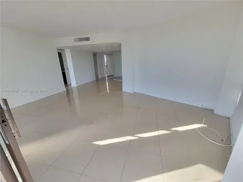 3301 N Country Club Drive Aventura FL 33180