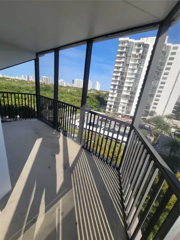3301 N Country Club Drive Aventura FL 33180