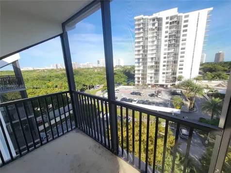 3301 N Country Club Drive Aventura FL 33180