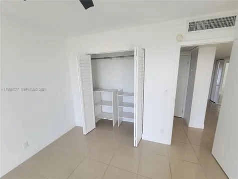 3301 N Country Club Drive Aventura FL 33180