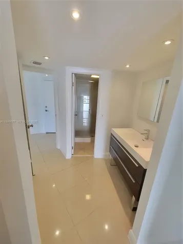 3301 N Country Club Drive Aventura FL 33180