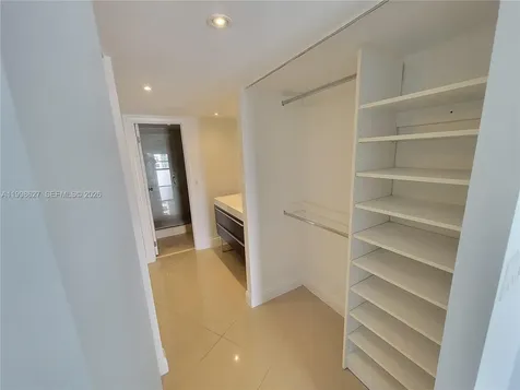 3301 N Country Club Drive Aventura FL 33180
