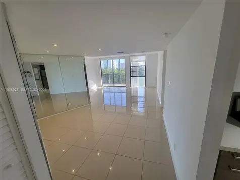 3301 N Country Club Drive Aventura FL 33180