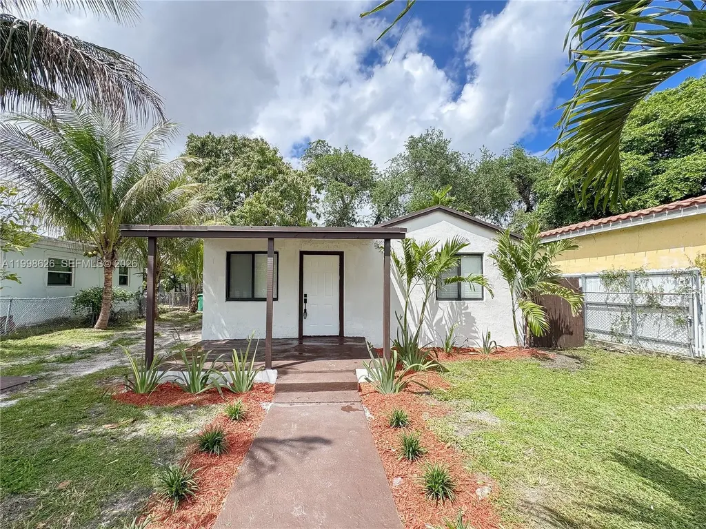 2933 NW 48th Terrace Miami FL 33142