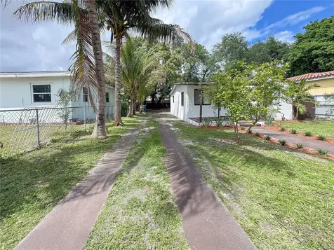 2933 NW 48th Terrace Miami FL 33142