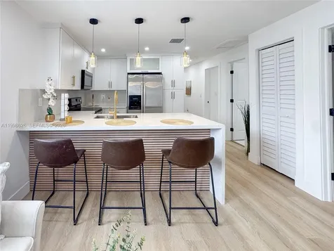2933 NW 48th Terrace Miami FL 33142