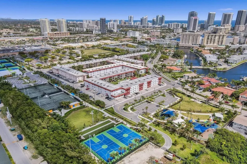 580 Egret Drive Hallandale Beach FL 33009