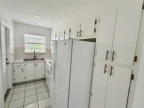 580 Egret Drive Hallandale Beach FL 33009