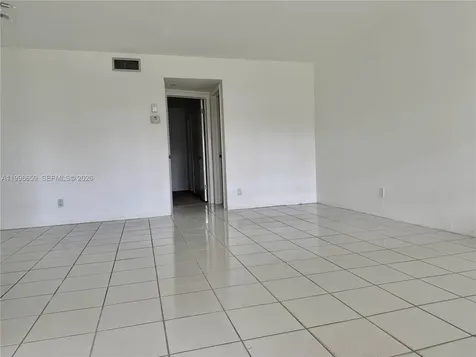 580 Egret Drive Hallandale Beach FL 33009