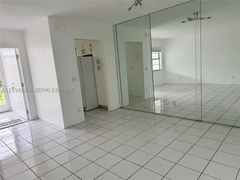 580 Egret Drive Hallandale Beach FL 33009