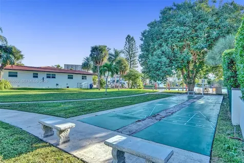 580 Egret Drive Hallandale Beach FL 33009