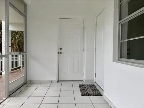 580 Egret Drive Hallandale Beach FL 33009