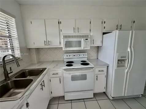 580 Egret Drive Hallandale Beach FL 33009