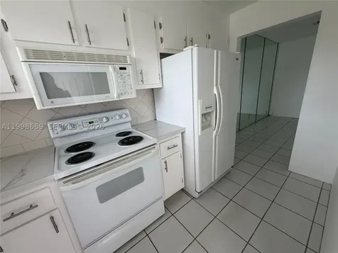 580 Egret Drive Hallandale Beach FL 33009