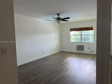 1350 E Sample Road Pompano Beach FL 33064