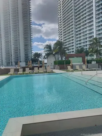 350 S Miami Avenue Miami FL 33130