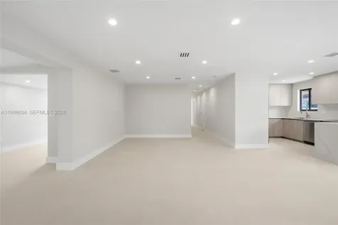 6332 SW 28th Street Miami FL 33155