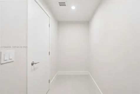 6332 SW 28th Street Miami FL 33155