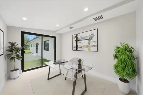 6332 SW 28th Street Miami FL 33155