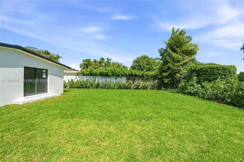 6332 SW 28th Street Miami FL 33155