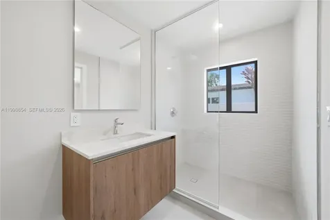 6332 SW 28th Street Miami FL 33155