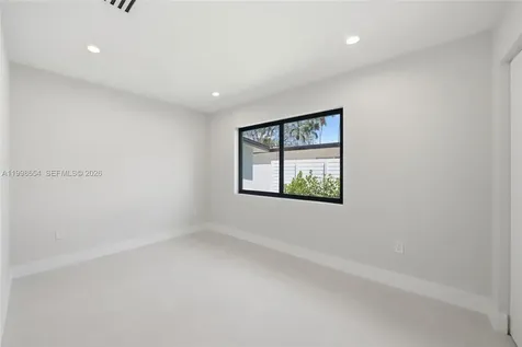 6332 SW 28th Street Miami FL 33155