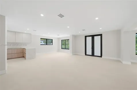 6332 SW 28th Street Miami FL 33155