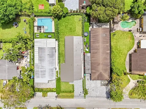 6332 SW 28th Street Miami FL 33155