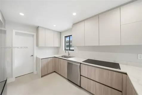 6332 SW 28th Street Miami FL 33155