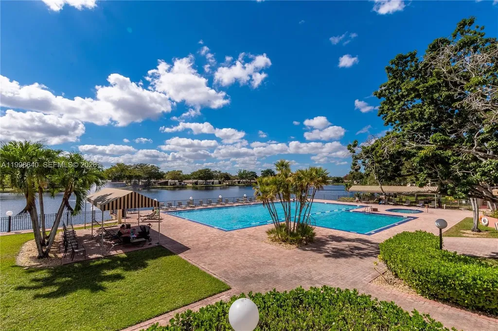 200 Ashbury Road Hollywood FL 33024
