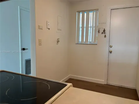 200 Ashbury Road Hollywood FL 33024