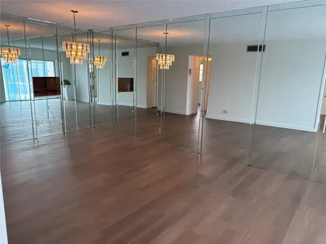200 Ashbury Road Hollywood FL 33024