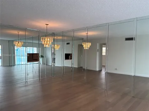 200 Ashbury Road Hollywood FL 33024