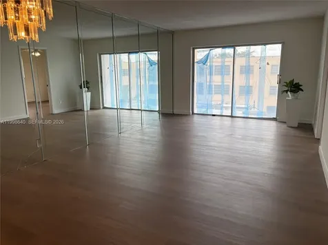 200 Ashbury Road Hollywood FL 33024