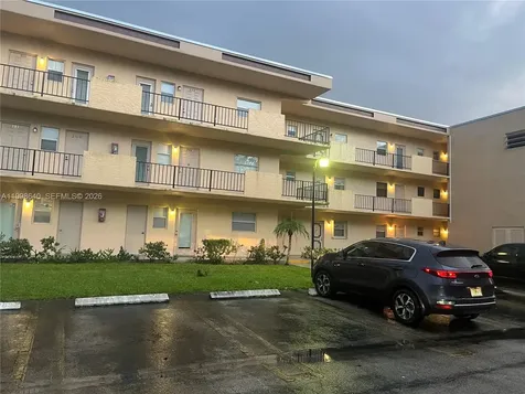 200 Ashbury Road Hollywood FL 33024