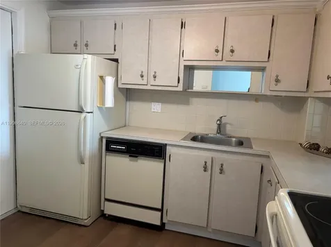 200 Ashbury Road Hollywood FL 33024